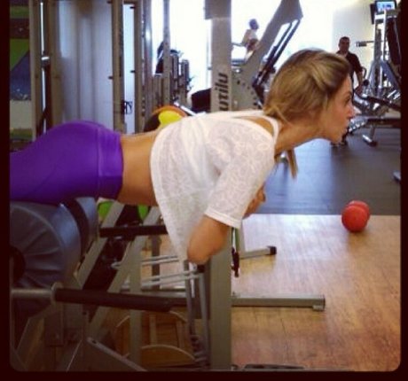 Roberta Carbonari Muzy ヌードモデル 写真