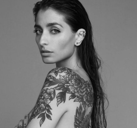 Florence Iglesias ポルノモデル ギャラリー