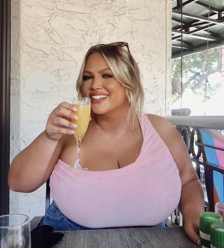 ヴィゴ・オンリーファンズ セクシーヌード 画像