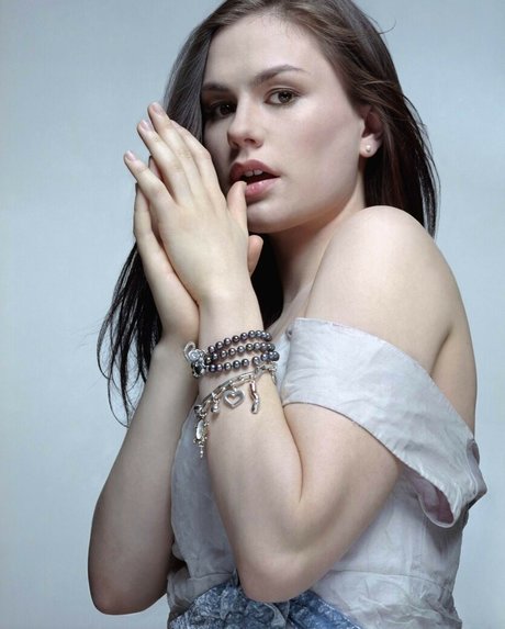 Anna Paquin 素敵なポルノスター 画像