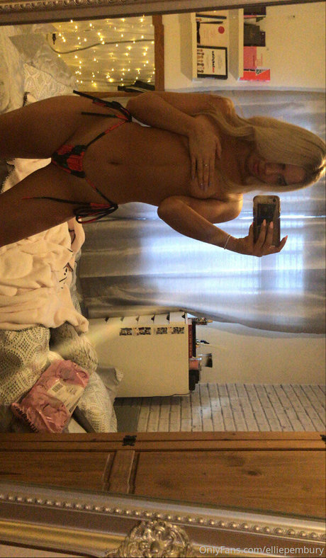 Ellie Pembury エロティックなポルノスター ギャラリー