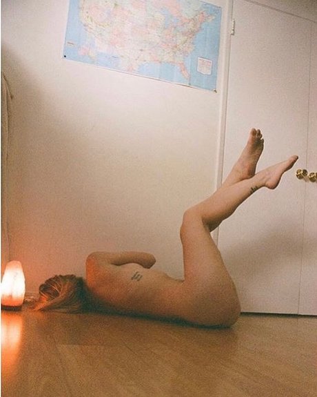 巨尻オンリーファン アダルト 写真