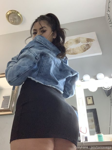 _TaniaVega 可愛いモデル 写真