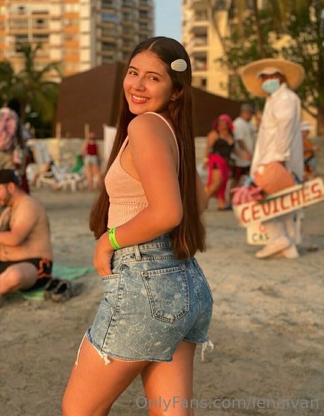 Lenaivan ポルノスター セックス 写真