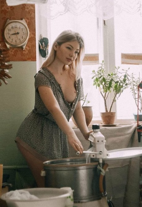 Angelina Spaska セックスモデル 写真