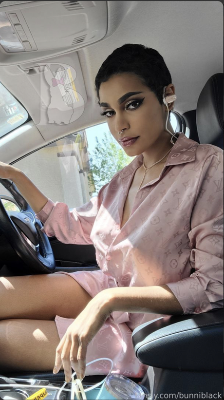 19歳のOnlyFans えろ 画像