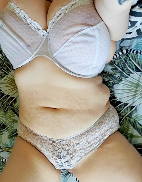 Gigiouija ポルノスター 高品質 アーカイブ