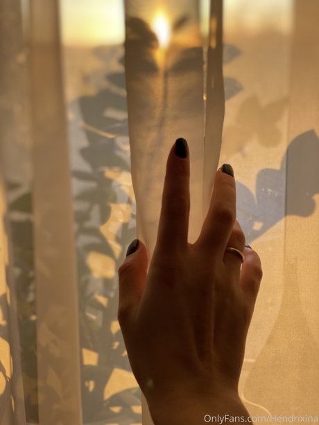 18歳以下の無料OnlyFans ホット裸 写真