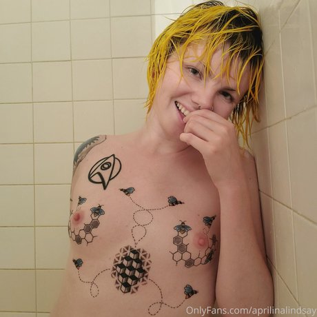 aprilinalindsay ヌードモデル 画像