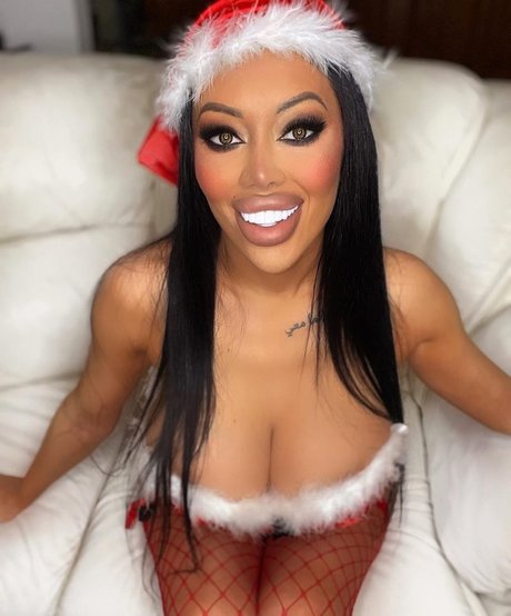 Lara Frost 無料のスター 写真