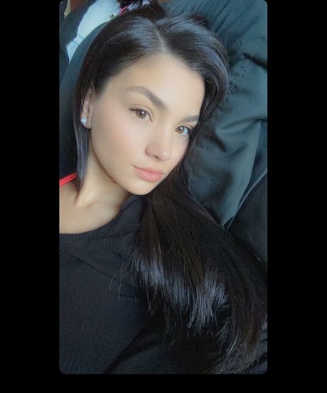 aly2chillll トップモデル 画像