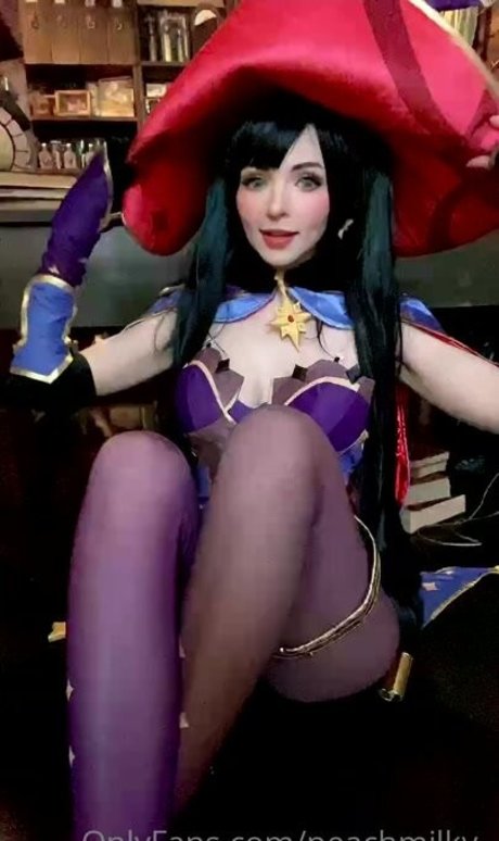 Peach Milky 高品質のポルノスター 写真