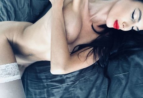 パフィーオンリーファンズ セクシー裸 アーカイブ