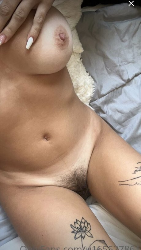 Urfavoritesnowbunnyyy エロティックモデル 写真