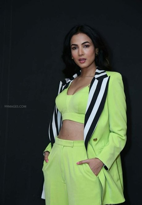 Sonal Chauhan 最高の女優 写真