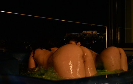 Dafni Kouneli ポルノスター 裸 写真