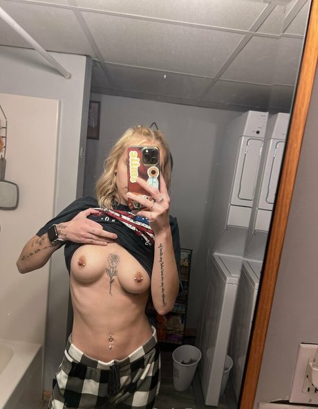 lealy47 スター ヌード 写真