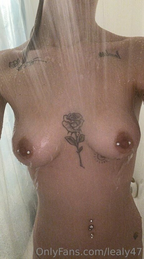 lealy47 無料モデル 写真