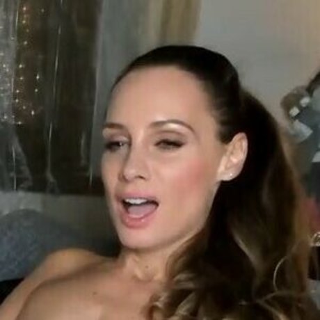 男性TikTokスターOnlyFans アートヌード アーカイブ