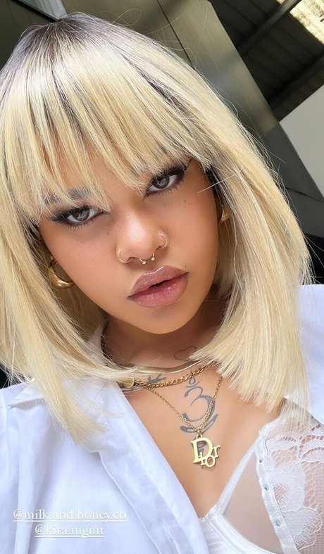 ルビーオンリーファン セクシーヌード 画像