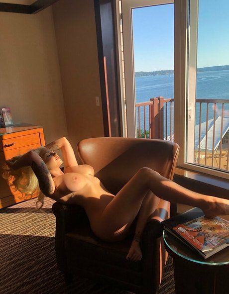 アジア人 ノーPPV オンリーファンズ 無料エロ 写真