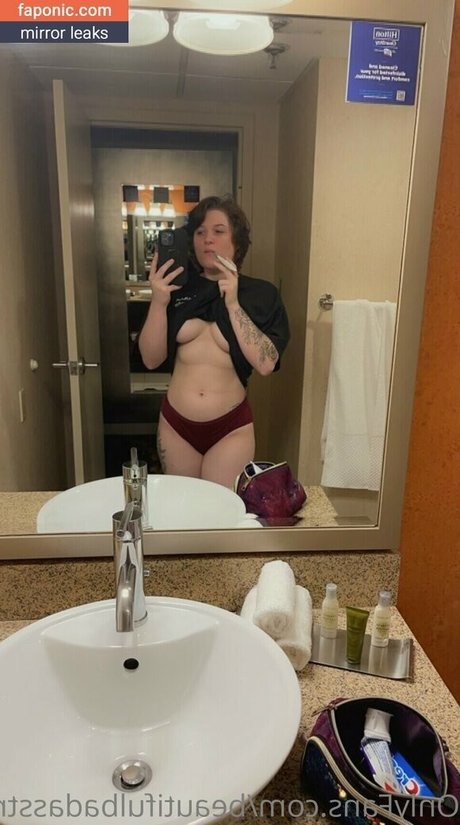 ブルネットの猫OnlyFans HD 画像