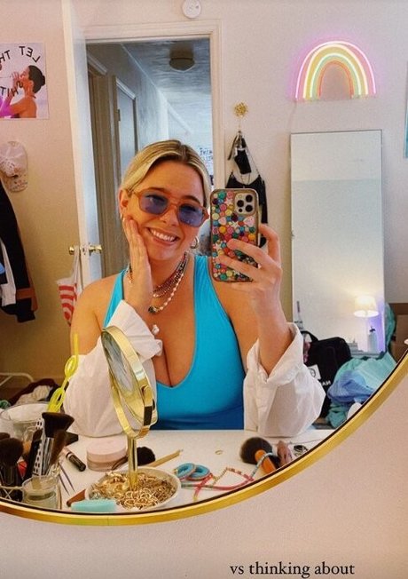 裸の熟女オンリーファンズ 無料ポルノ 画像