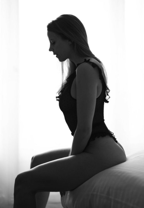 Carovlln セックス女優 写真