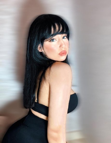 Shiny ASMR 可愛いモデル ギャラリー