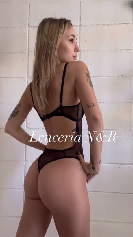 小人の裸OnlyFans 無料 写真