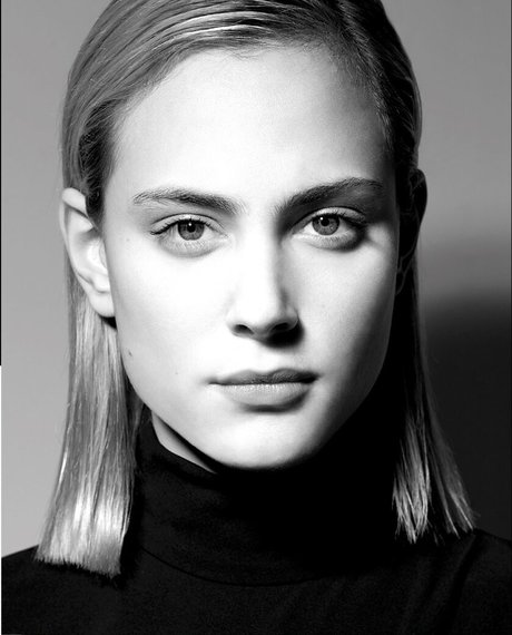 Nora Arnezeder セックスモデル 画像