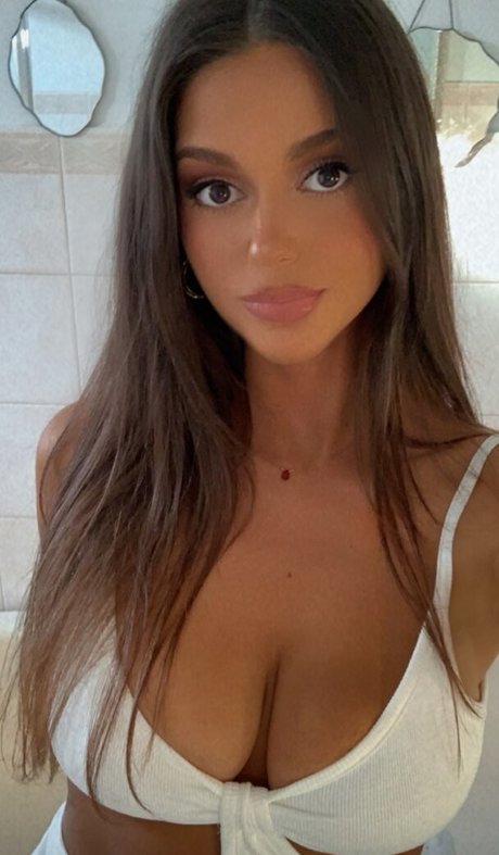 Alexandra Malliaras 可愛いモデル 写真