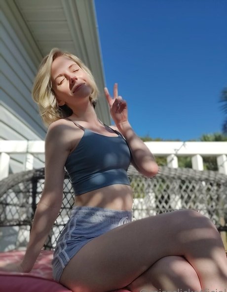 巨乳ブルネットオンリーファンズ ポルノ 写真