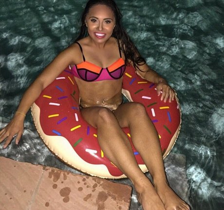 ヴィゴ・オンリーファンズ 無料 写真