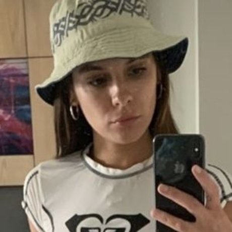 Caitlin Stasey アートモデル 画像