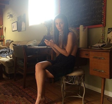 Caitlin Stasey ポルノスター 画像