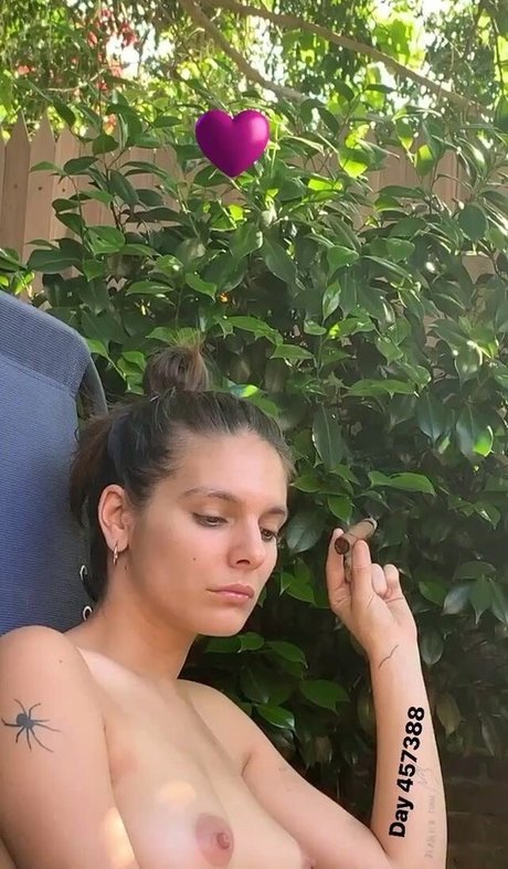Caitlin Stasey ポルノスター 可愛い 写真