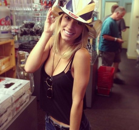 Paige Wyatt アダルトモデル 画像