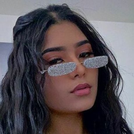 毛深い足のOnlyFans アート裸 写真