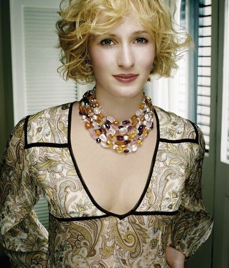 Genevieve O Reilly アダルト女優 写真