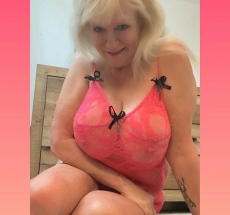 Sandie Lee ホットなポルノスター 写真