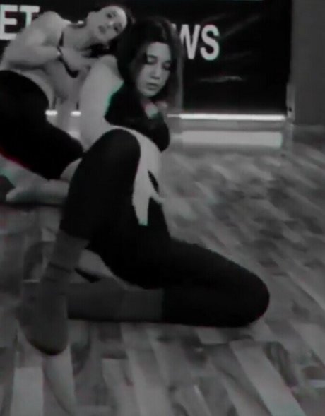 赤毛のソロOnlyFans 可愛い 写真