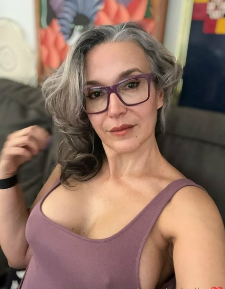 義理の妹オンリーファンズ アートヌード ギャラリー