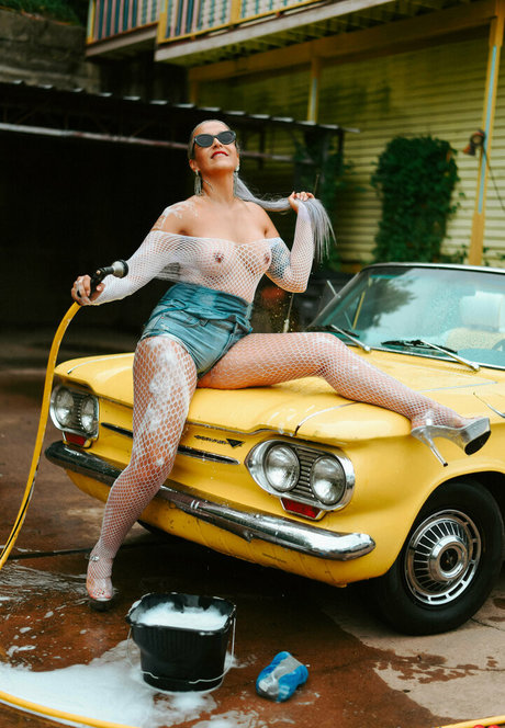 ゲイディルドOnlyFans 美しい 画像