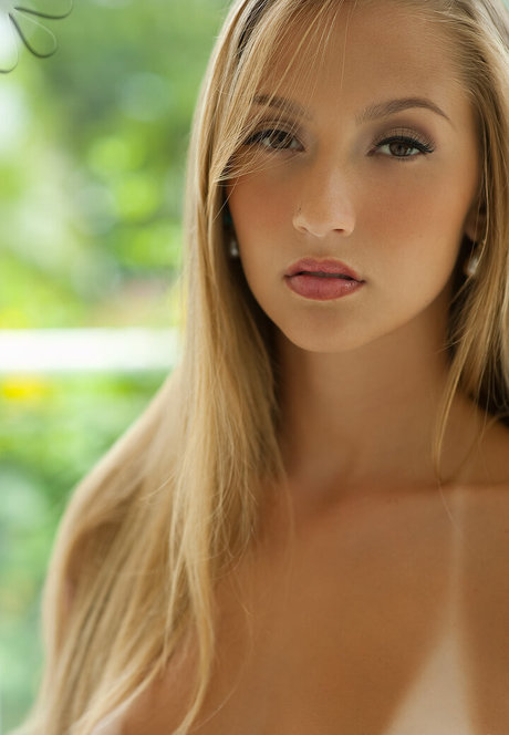 Gabriela Correa 高品質のスター ギャラリー