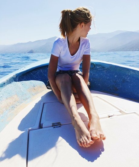 Annalisa Cochrane ヌード女優 写真