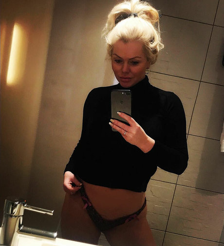 Asdis Ran ポルノスター 画像