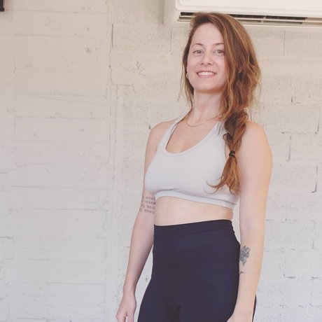 Yael Gayaa スター 裸 写真