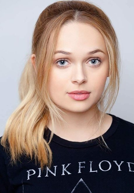 Alyssa Jirrels アートスター 写真