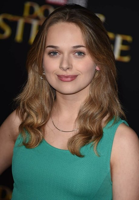 Alyssa Jirrels 素敵なスター アーカイブ